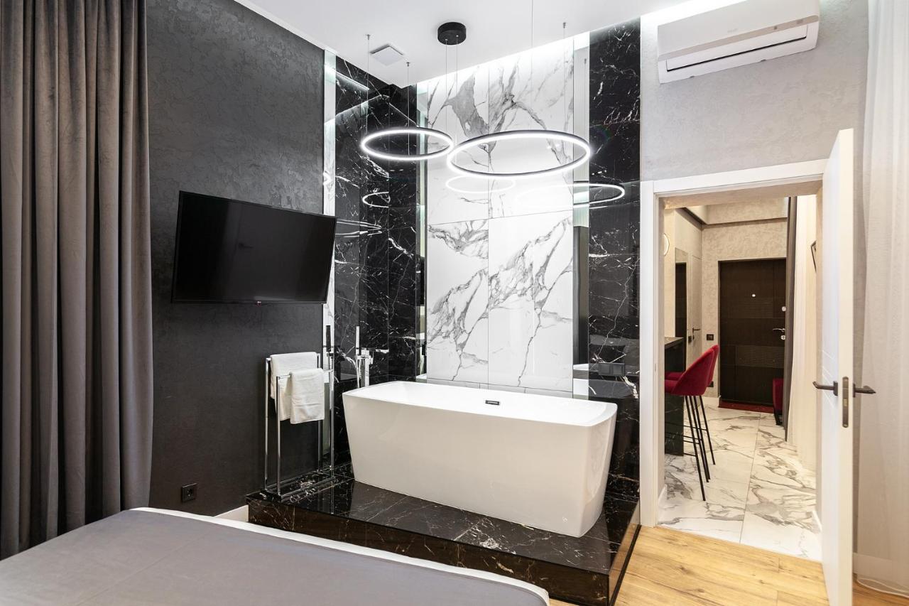 Lovely Apartment On Drahomanova Street Лвив Екстериор снимка
