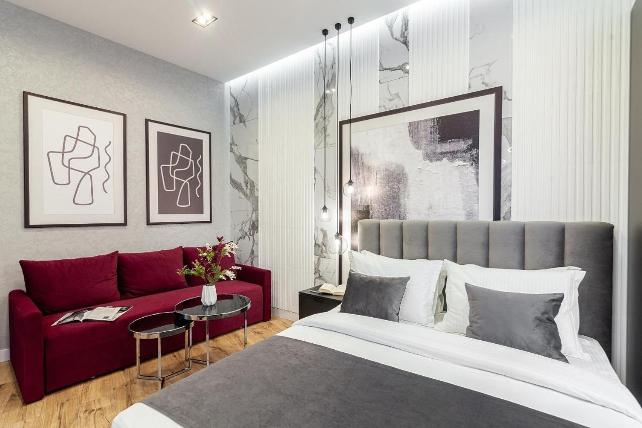 Lovely Apartment On Drahomanova Street Лвив Екстериор снимка