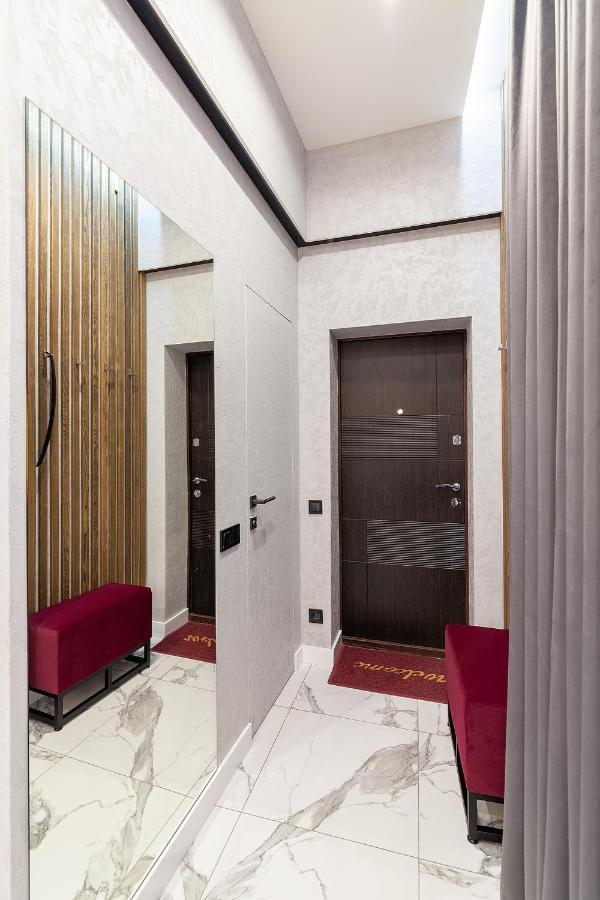 Lovely Apartment On Drahomanova Street Лвив Екстериор снимка